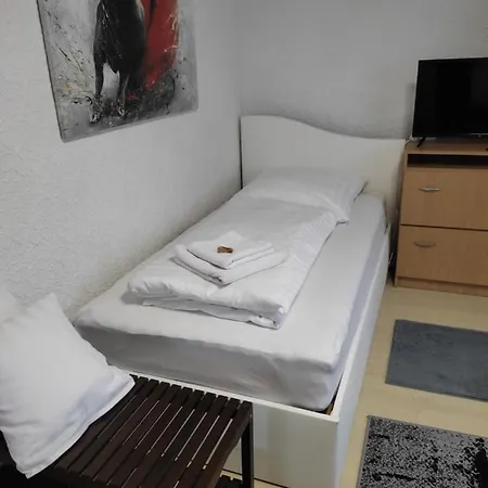 Gaestezimmer Boxenstopp