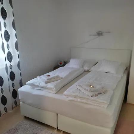 Gaestezimmer Boxenstopp Veitsbronn